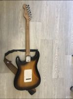 Лот: 25509482. Фото: 2. Гитара Fender squier bullet strat. Музыкальные инструменты