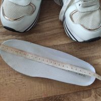 Лот: 23281467. Фото: 4. Кроссовки для девочки 35 размер. Красноярск