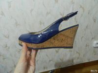 Лот: 9886313. Фото: 4. Лаковые босоножки 40 р. Красноярск
