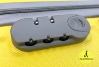 Лот: 15506747. Фото: 7. Неубиваемый желтый чемодан - S...