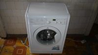 Лот: 9940568. Фото: 2. Трех годовалый Indesit iwsd 6105. Крупная бытовая техника