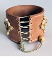 Лот: 20548426. Фото: 4. Браслет женский широкий из натуральной...