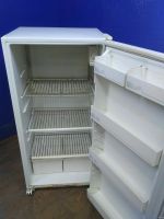 Лот: 13837324. Фото: 2. Холодильник (эконом) бирюса б-20... Крупная бытовая техника