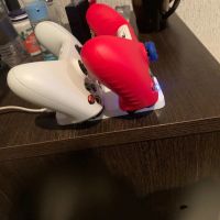 Лот: 15095103. Фото: 4. Xbox one s 1 tb 2 джойстика аккумуляторы... Красноярск