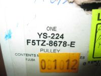 Лот: 3700147. Фото: 2. Ролик обводной Ford Econoline. Автозапчасти
