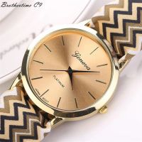 Лот: 9257613. Фото: 4. Часы модные женские на тканевом... Красноярск