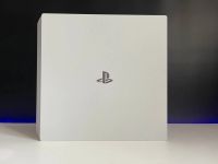 Лот: 21140244. Фото: 4. PS 4 pro 1 tb белая + 2 геймпада... Красноярск