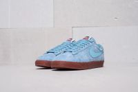 Лот: 11618028. Фото: 2. Кроссовки Nike SB Blazer Low GT... Женская обувь