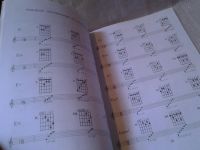 Лот: 5865444. Фото: 2. Таблицы гитарных аккордов. Построение... Справочная литература