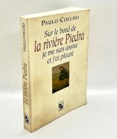 Лот: 24635620. Фото: 2. 📙 Paulo Coelho. "Sur le bord... Литература, книги