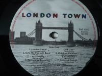 Лот: 13221472. Фото: 4. Wings. " London Town." UK. LP...