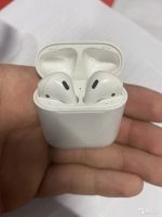 Лот: 16949722. Фото: 4. Apple AirPods 2 в зарядном футляре... Красноярск