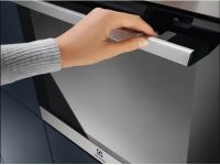 Лот: 25556866. Фото: 8. Электрический духовой шкаф Electrolux...