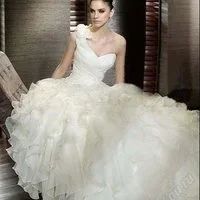Лот: 1971738. Фото: 2. Свадебное платье (Vera Wang 2012... Свадебная мода