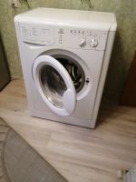 Лот: 18955453. Фото: 2. Стиральная машина indesit wisl... Крупная бытовая техника
