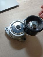 Лот: 20837478. Фото: 2. Ролик натяжной приводного ремня... Автозапчасти