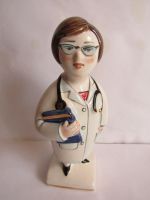 Лот: 10262644. Фото: 5. Женщина-врач статуэтка авторская...