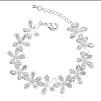 Лот: 6889828. Фото: 3. Браслет из цветочков. Красноярск