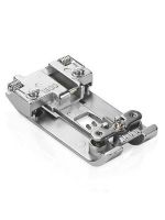 Лот: 13424253. Фото: 2. Лапка для оверлока Bernina распошивальная... Запчасти для бытовой техники
