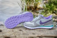 Лот: 12684832. Фото: 2. Кроссовки Nike Internationalist... Женская обувь