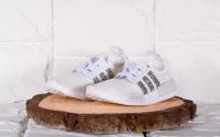 Лот: 10822632. Фото: 2. Кроссовки Adidas NMD R1 арт 307008. Женская обувь