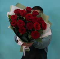 Лот: 23965429. Фото: 2. Букет из 15 красных роз. Цветы, букеты