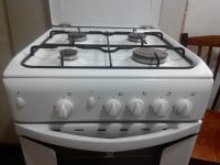 Лот: 6780174. Фото: 2. Газовая плита Indesit K1G2 W R. Крупная бытовая техника