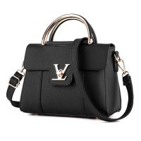 Лот: 8460981. Фото: 5. Louis Vuitton - кожаная женская...