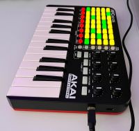 Лот: 20330949. Фото: 7. Akai PRO APC KEY 25 (состояние...