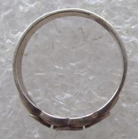 Лот: 9867591. Фото: 2. серебряное женское кольцо,,белые... Ювелирные изделия, бижутерия, часы