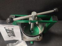 Лот: 23573523. Фото: 2. Пресс ручной для сока с кожухом... Садовый инструмент и инвентарь