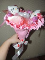 Лот: 5047386. Фото: 3. Букет из Китти 3 шт на день рождения. Сувениры, подарки