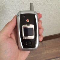 Лот: 6859685. Фото: 3. Легендарная Motorola v980 Vodafone. Красноярск