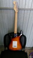 Лот: 13411383. Фото: 2. Squier bullet stratocaster. Музыкальные инструменты