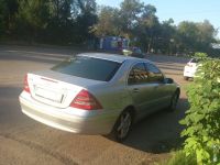 Лот: 3078281. Фото: 4. Mercedes-Benz C, 2002 год 2.0...