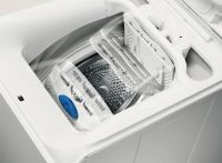Лот: 10503315. Фото: 2. Стиральная машина Electrolux EWT... Крупная бытовая техника