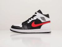 Лот: 18338359. Фото: 2. Кроссовки Nike Air Jordan 1 Mid... Мужская обувь