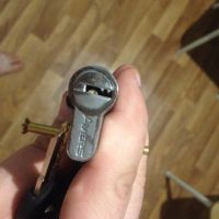 Лот: 7177763. Фото: 2. Личинка замка входной двери AVERS... Двери, окна, фурнитура