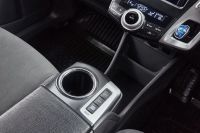 Лот: 21980256. Фото: 20. Toyota Prius Alpha 2013