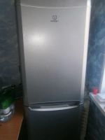 Лот: 4619849. Фото: 4. Холодильник Indesit. Красноярск