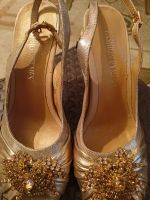 Лот: 19159310. Фото: 2. Новые золотые босоножки. Женская обувь