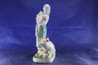 Лот: 25731907. Фото: 3. Фарфоровая статуэтка Свинарка... Коллекционирование, моделизм