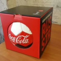 Лот: 11807497. Фото: 2. продам новый мяч Кока-кола в упаковке... Спортивные товары