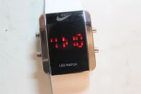 Лот: 3720236. Фото: 2. часы NIKE с белым ремешком. Новые... Часы, аксессуары