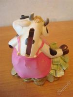 Лот: 1779652. Фото: 2. Статуэтка-копилка "Корова". Сувениры