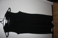 Лот: 12005422. Фото: 2. маленькое, чёрное платье 46 размер. Женская одежда