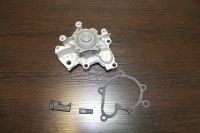 Лот: 5446791. Фото: 2. Помпа Mazda 323 / 626 / Premacy... Автозапчасти