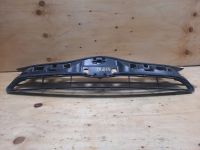 Лот: 18952006. Фото: 2. Решетка радиатора Toyota Aqua... Автозапчасти