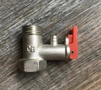 Лот: 16772934. Фото: 2. Клапан предохранительный 1/2... Сантехника, водопровод