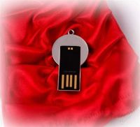 Лот: 739313. Фото: 2. "Honda" USB Flash Drive 4 Gb High-Speed. Носители информации